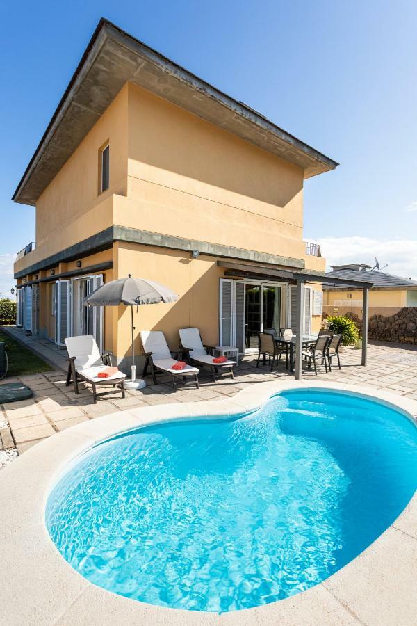 Dorina - Vivienda Vacacional Con Piscina Privada 라오로타바 외부 사진